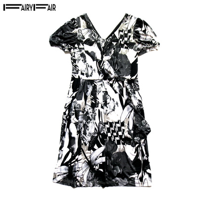 特价品牌蝴蝶淑女风短袖连衣裙