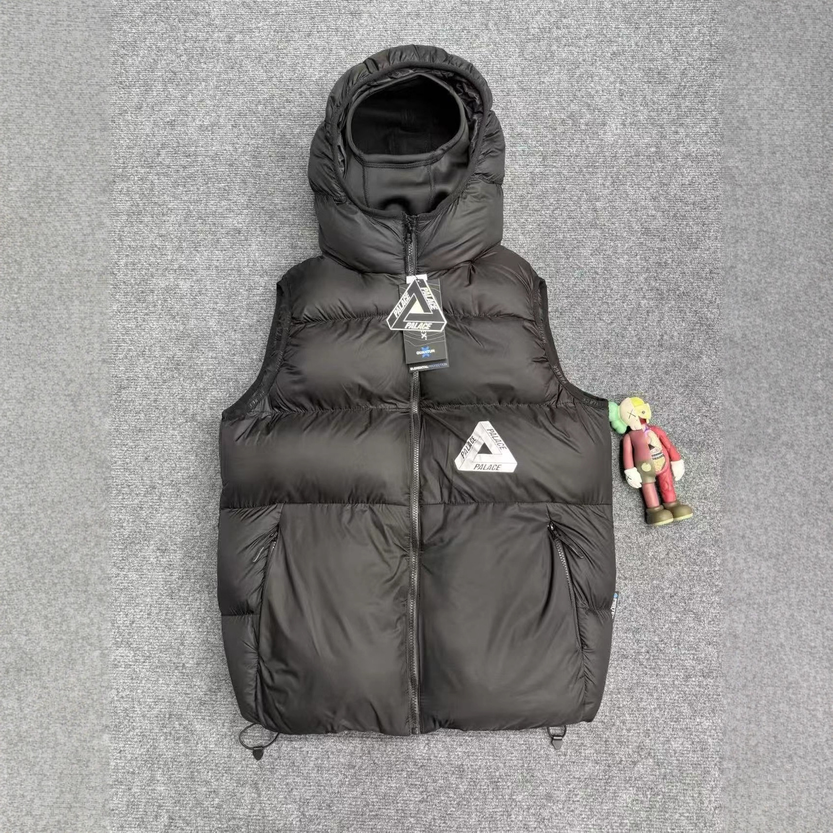 PALACE x Rapha 联名款 FW22 V领拉链字母印花马甲 男女同款 黑色