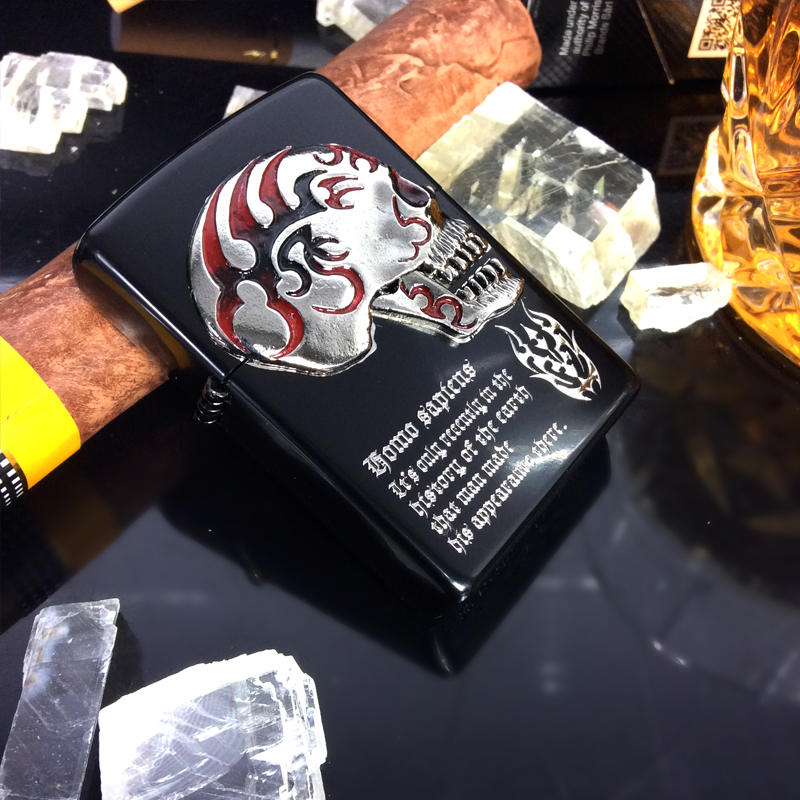 日本代购原装正品zippo火石煤油打火机骷髅大脑黑红个性男士