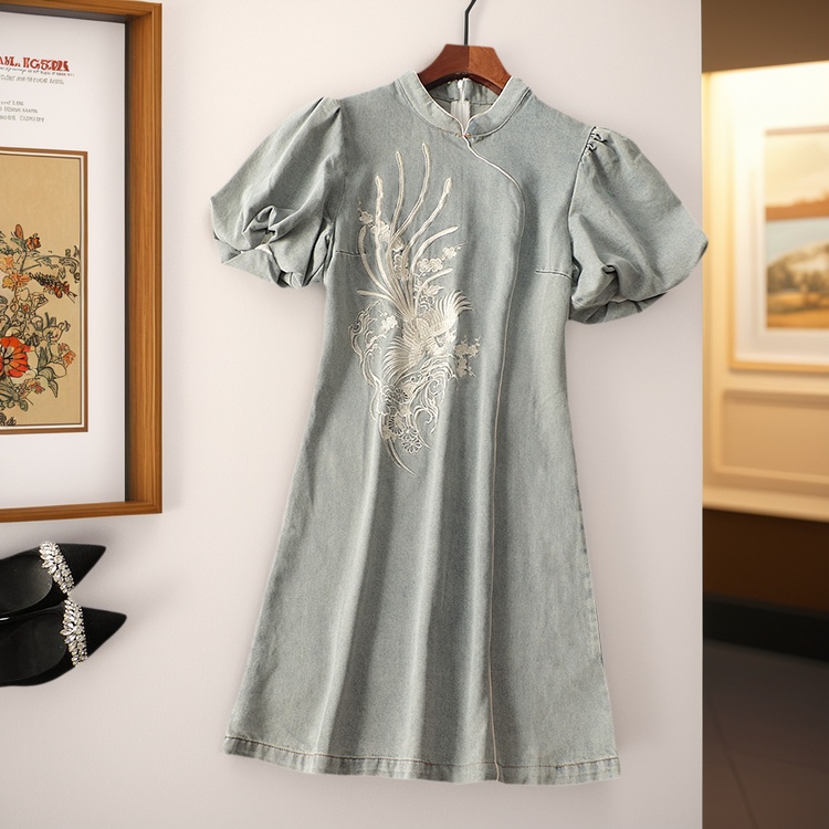 245799超值品质精品女装清货国风中式刺绣牛仔夏立领短袖连衣裙