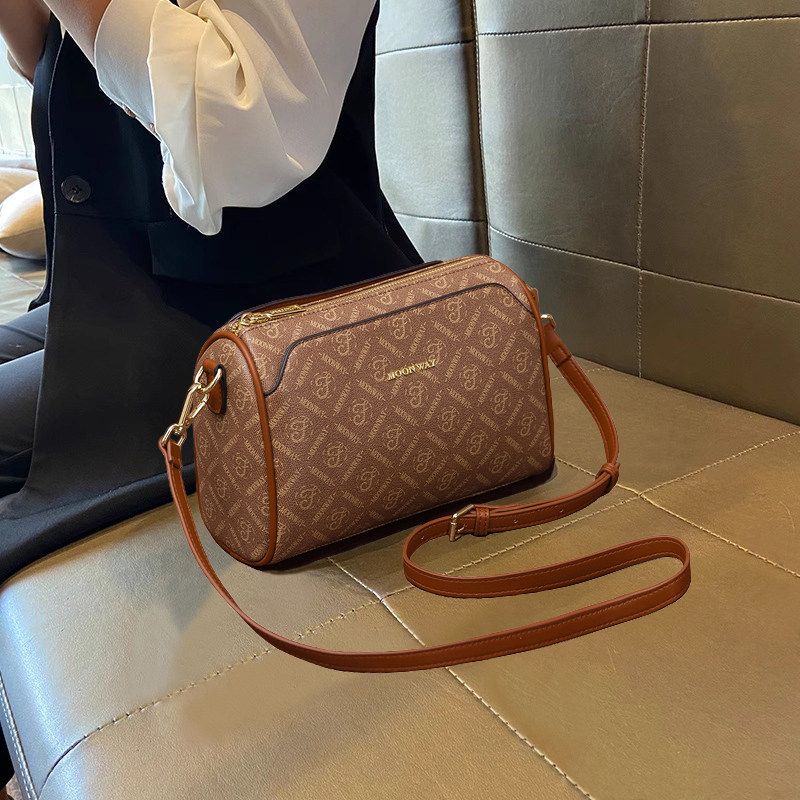 MKF波士顿枕头包包女式2025新款高级感大容量真皮妈妈单肩斜挎包