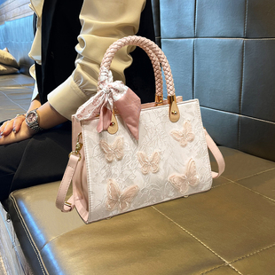 包包女2025新款轻奢小众刺绣蕾丝蝴蝶托特包小个子手提单肩斜挎包