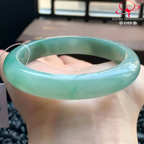 豪8印象W26060W789天然A货翡翠圈口53.5冰糯种湖水绿渐变正圈玉镯