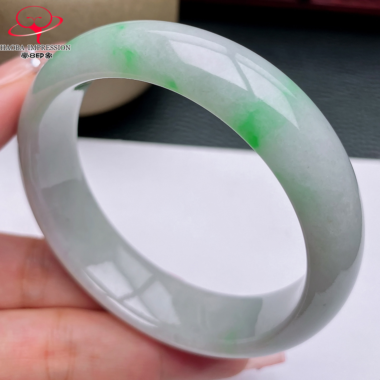 豪8印象X26360X842翡翠手镯圈口58.5天然缅甸白底青阳绿玉镯73g
