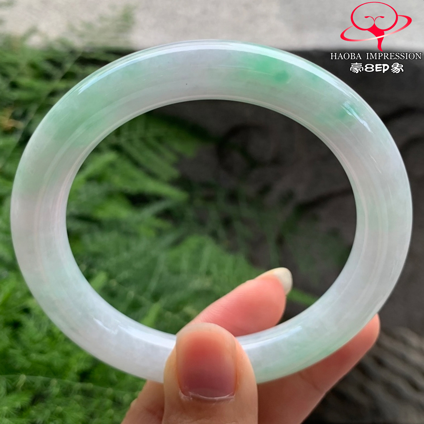 豪8印象V26580V1482翡翠圆条手镯圈口59天然冰糯种紫底带阳绿玉镯