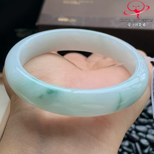 豪8印象W26080W746天然A货翡翠圈口53.4冰糯种飘绿花清新正圈玉镯