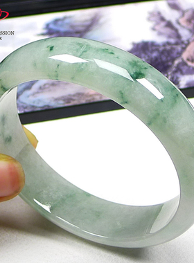 豪8印象手镯之家Z26120Z200翡翠手镯圈口63.0mm绿飘花宽版玉镯