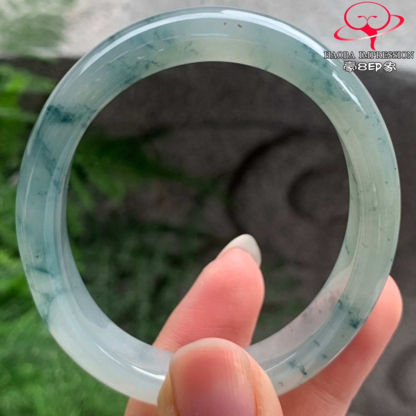 豪8印象V26428V1282翡翠贵妃手镯圈口53.8天然冰种蓝绿飘花玉手镯