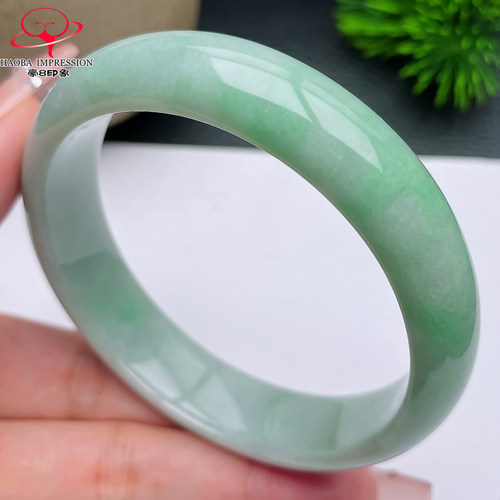 豪8印象X26280X935翡翠手镯圈口59.6天然白底淡绿缅甸玉手镯62g