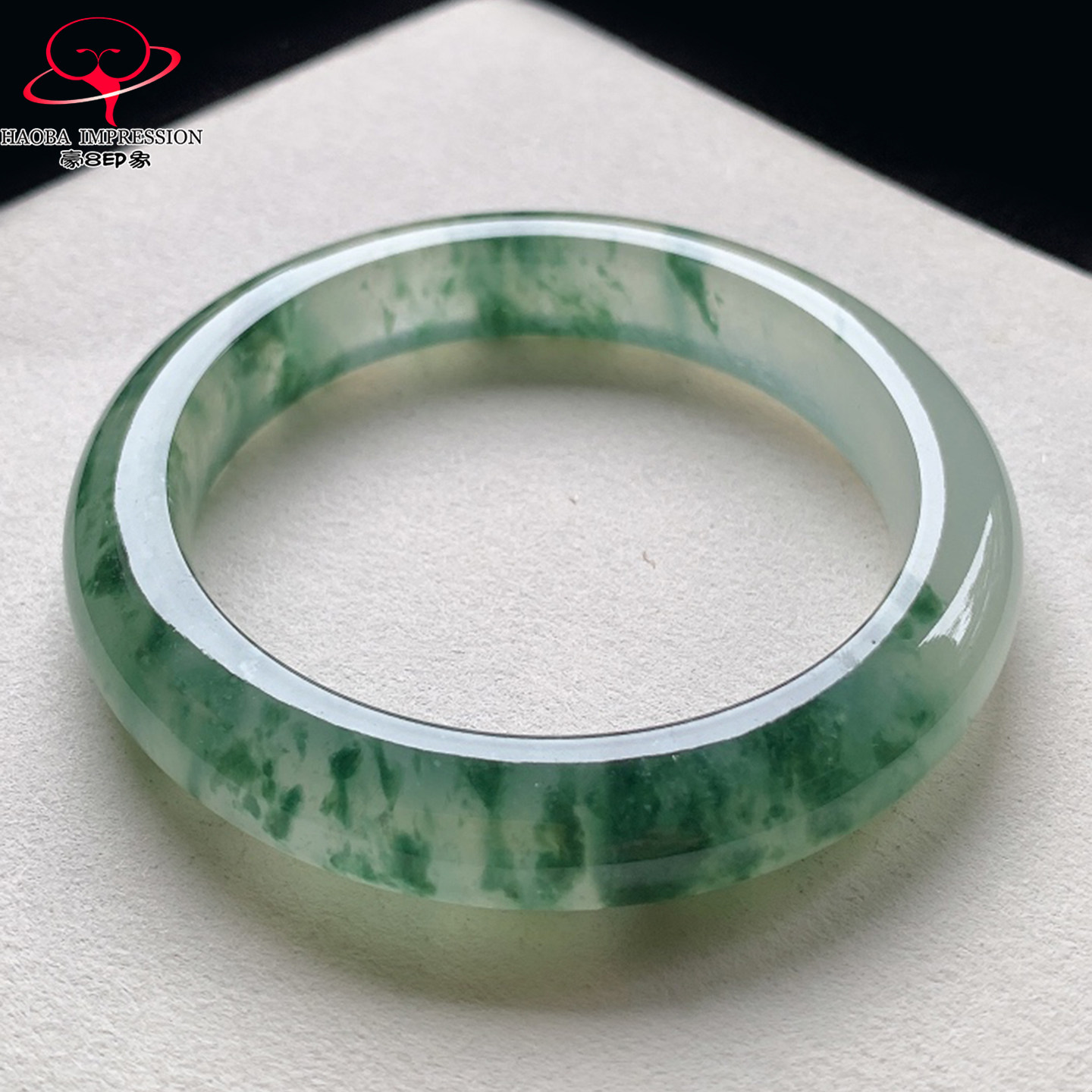 豪8印象V121翡翠手镯圈口55.8天然玻璃种绿飘花缅甸珠宝玉石手镯