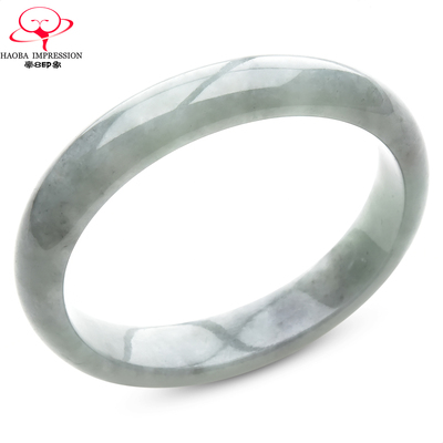 豪8印象P26005P598翡翠贵妃手镯圈口53.5mm冰糯种浅绿带乌鸡玉镯