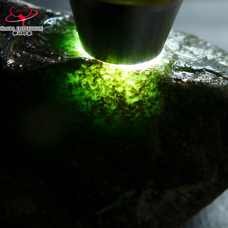 豪8印象Z26200G135莫西沙老皮壳脱沙冰料缅甸天然翡翠原石390.07g