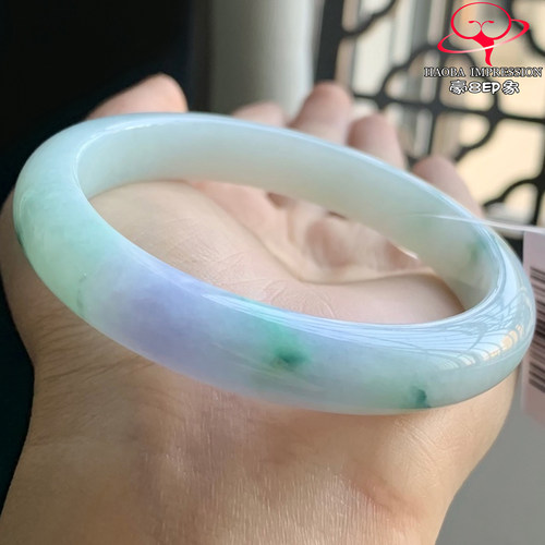 豪8印象W26150W545翡翠手镯圈口56.2天然冰糯种粉紫绿飘花玉手镯