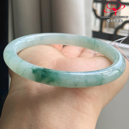 豪8印象W26128W628天然A货翡翠圈口55.8冰种晴水底飘花贵妃美人条