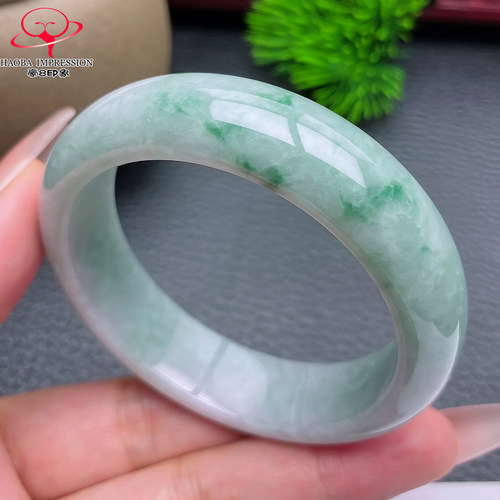 豪8印象S326028Y533翡翠手镯圈口51.7天然绿飘花缅甸a货玉手镯58g