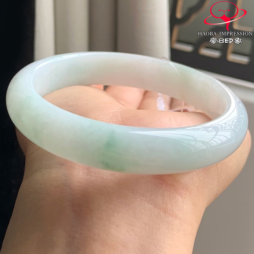 豪8印象W26080W741天然A货翡翠圈口57.8冰糯种白底飘花正圈玉手镯