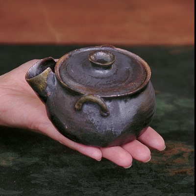 140ml特167号 烟囱宝瓶 银霜雀羽（底部有支钉缺）林峰老师 茶壶