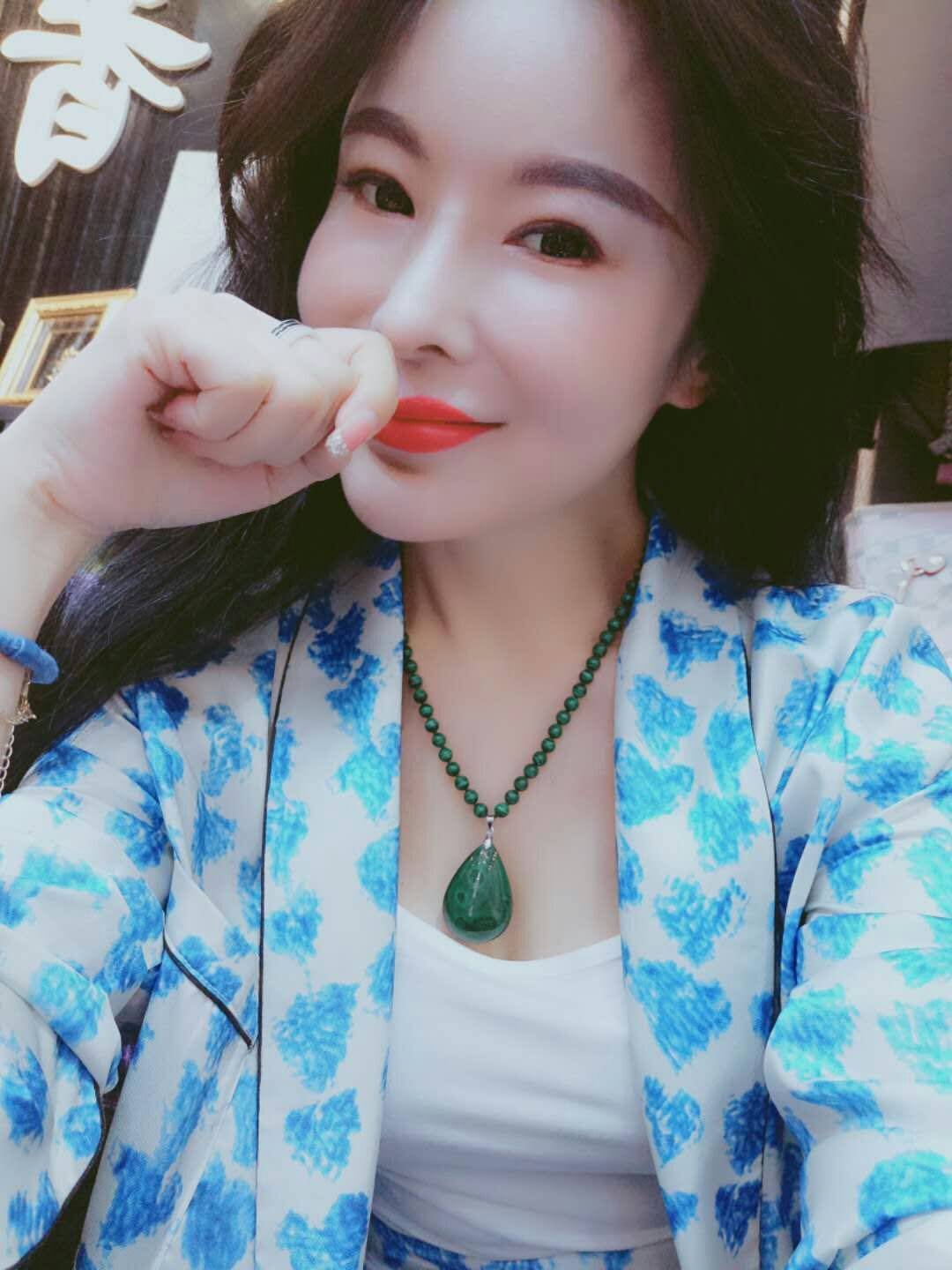 天然绿水晶孔雀石项链假一赔十