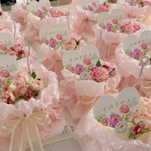 2026新款38女神节女王蛋糕装饰爱心插牌雪梨纸包装花束插件配件