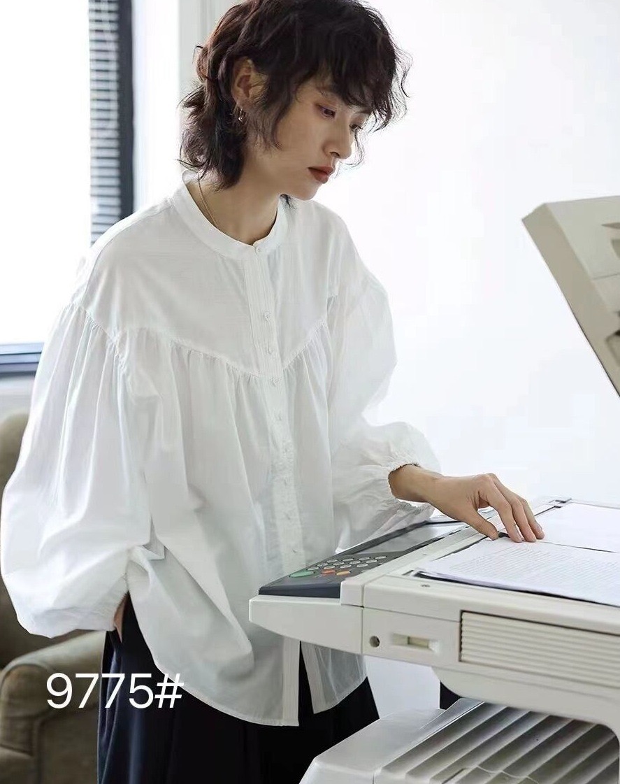 法式新款气质小立领设计感灯笼袖长袖衬衫宽松慵懒风百搭白色上衣