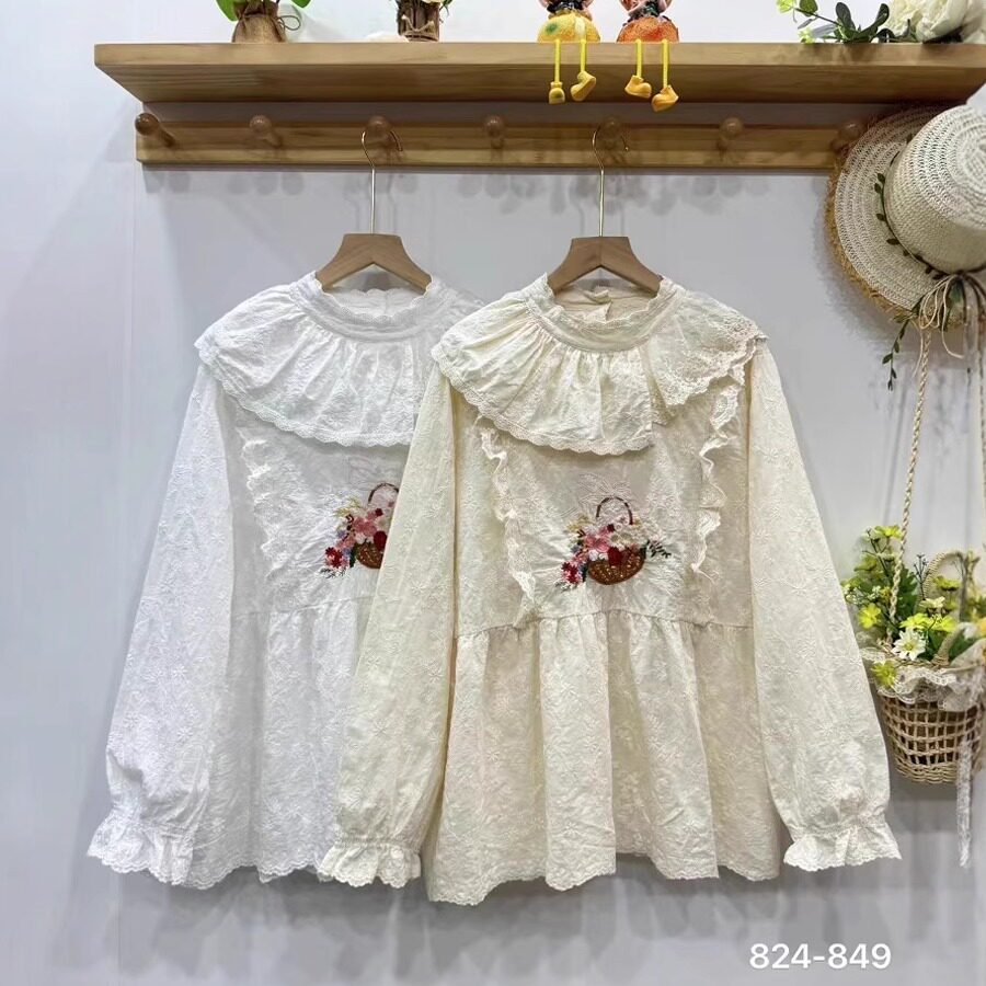 春秋新品森系新棉布刺绣不规则蕾丝花边立领套头长袖衬衫娃娃衫女