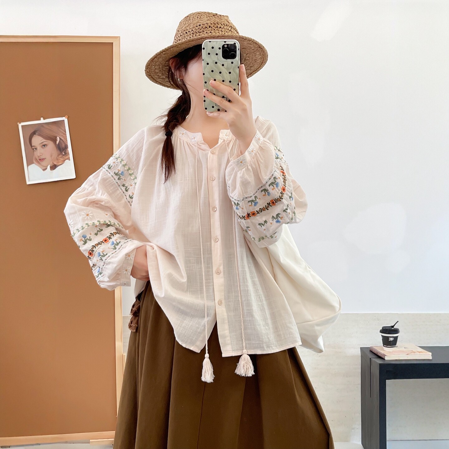 宽松甜美刺绣圆领流苏系带棉上衣