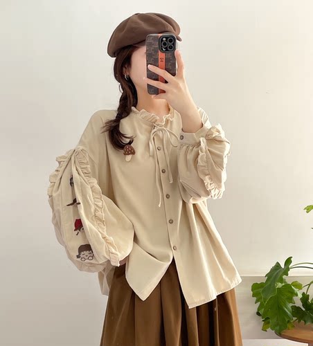 木耳边拼接刺绣女孩灯芯绒衬衫