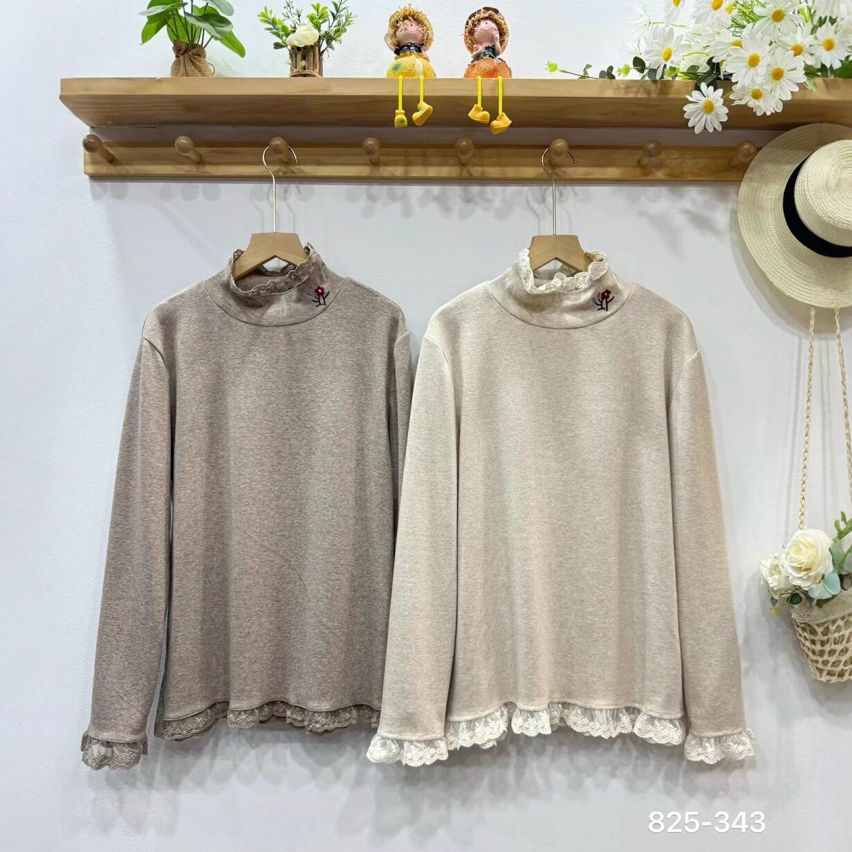 文艺复古蕾丝刺绣半高领弹力打底