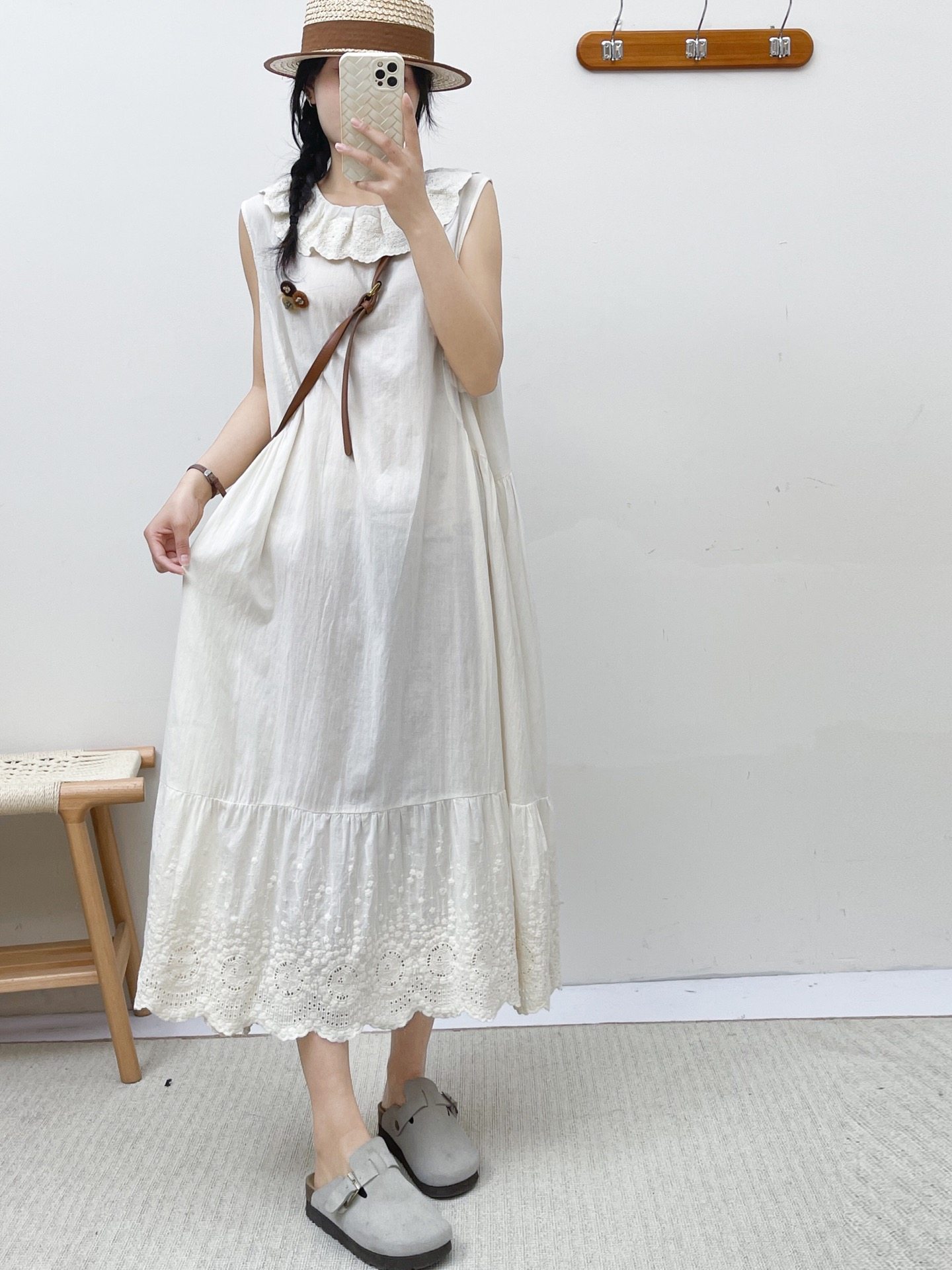 夏新品刺绣荷叶领单层棉布长款无袖连衣裙下摆刺绣叠穿衬裙背心裙