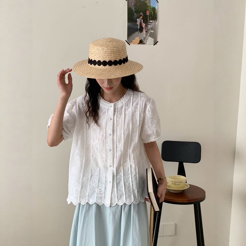 宽松蕾丝拼接圆领花边下摆短袖女