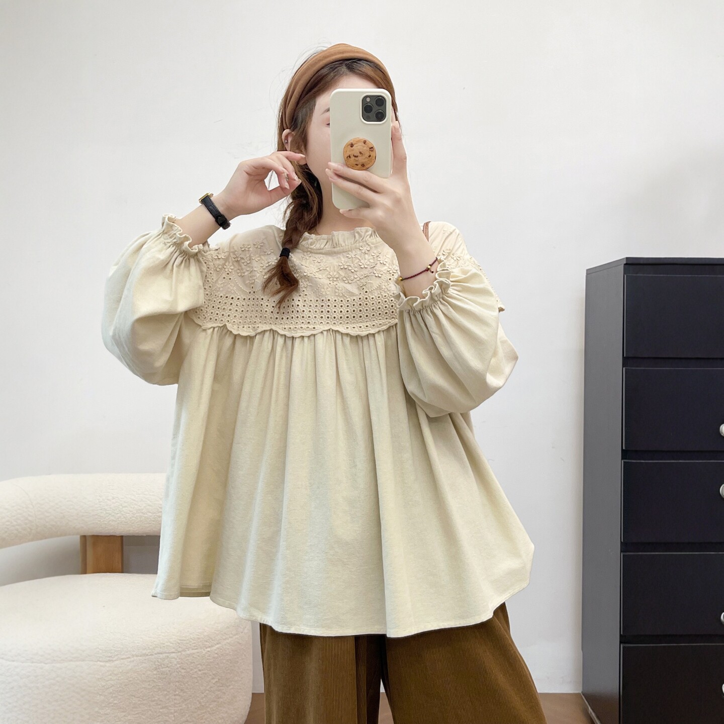 宽松少女风立体刺绣花边领娃娃衫