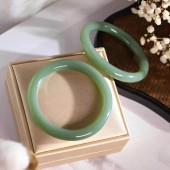 精选和田玉鸭蛋青手镯高端叮当玉镯子湖水绿首饰搭配汉服配饰礼物