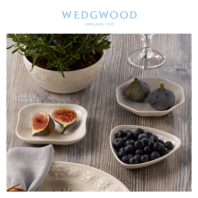 浮雕碗盘Wedgwood礼盒套装