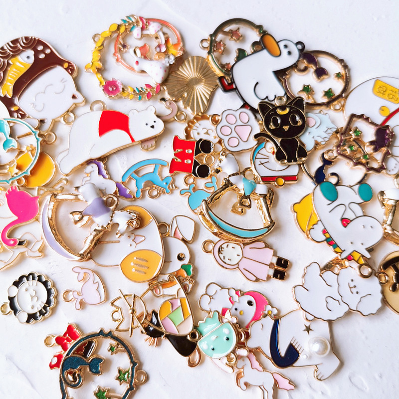 彩色日月星辰卡通挂坠手工diy材料滴油合金吊坠挂件合集盲合袋装