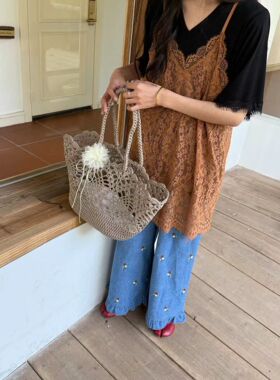 韩国东大门2026春季新款韩版V领蕾丝拼袖T恤+蕾丝吊带两件套