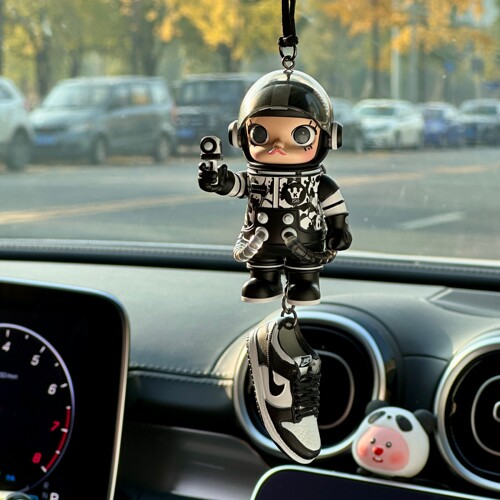 泡泡玛特SPACE MOLLY车载挂件汽车高级装饰后视镜挂饰车内饰品