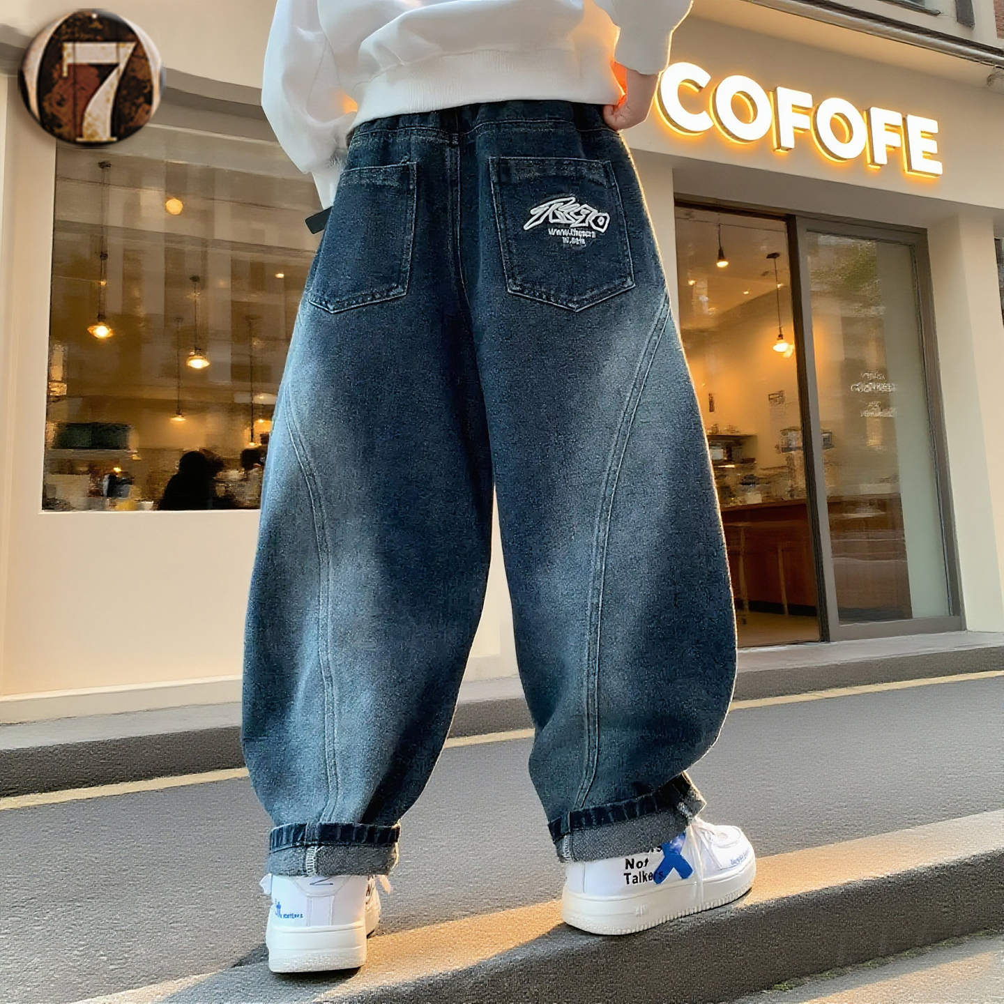 男童字母刺绣直筒牛仔裤春秋