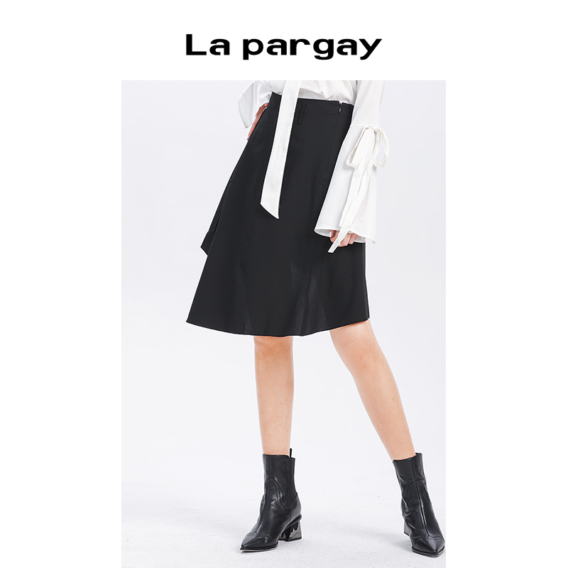 Lapargay纳帕佳新款女装黑色裙子个性时尚休闲不规则下摆短半身裙