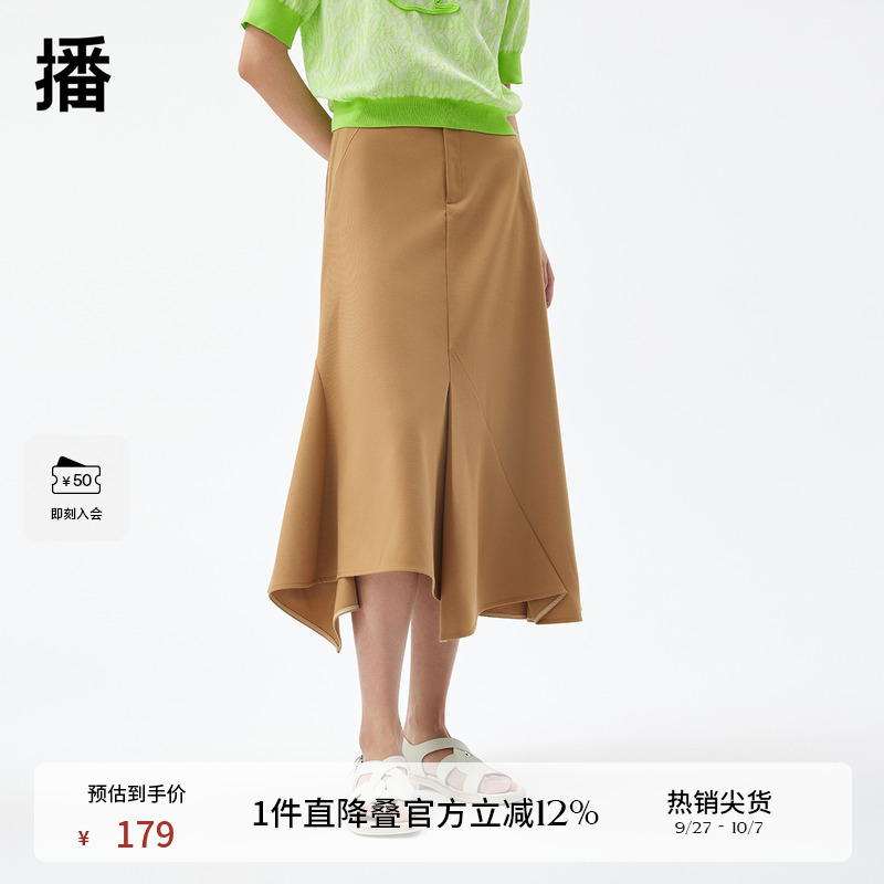 腰间解构设计、不规则灵动下摆