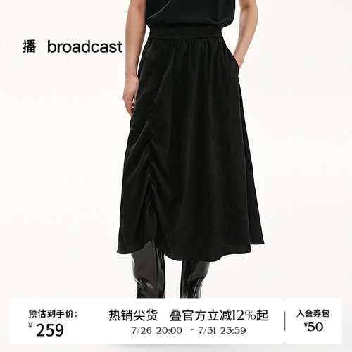不对称抽褶，口袋设计流畅贴合裙身