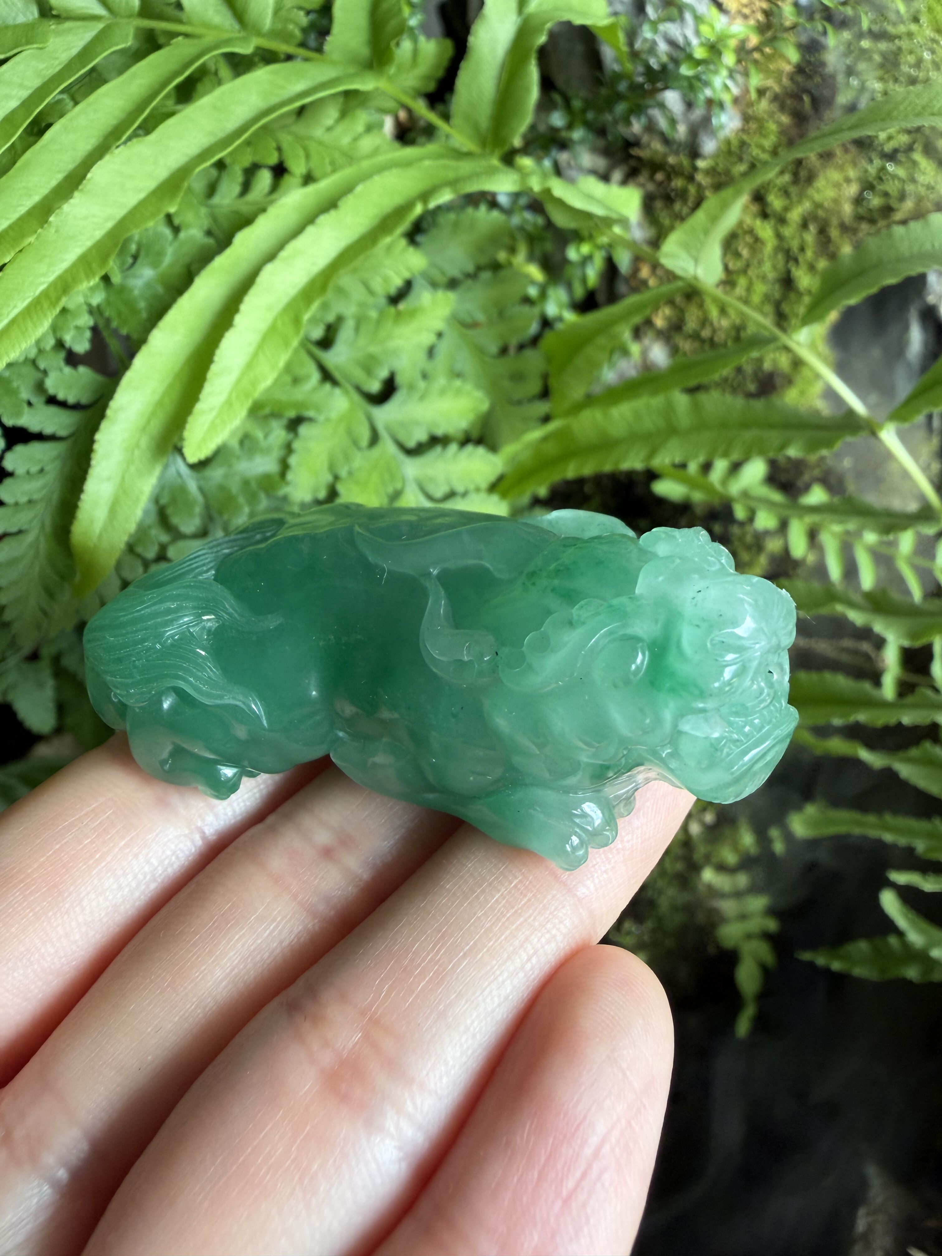 杨玉家天然石英质独龙玉玉非洲翠果绿精雕如意貔貅手把玩件证书新