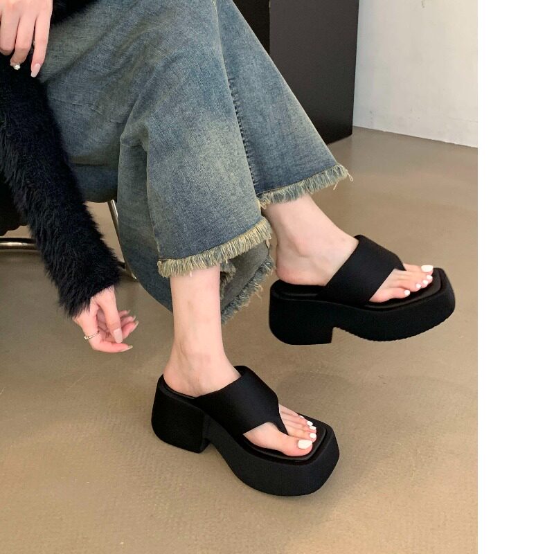 2023厚底小个子增高夹脚一字拖人字拖方头凉拖鞋女夏季度假沙滩鞋