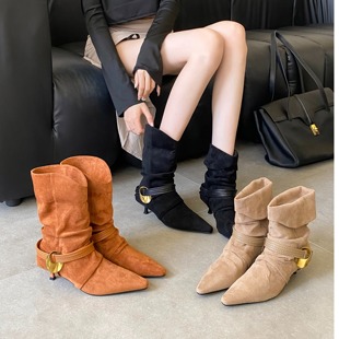 两穿2025秋冬新款 尖头细跟高跟靴西部牛仔靴绒面金属扣低跟短靴子