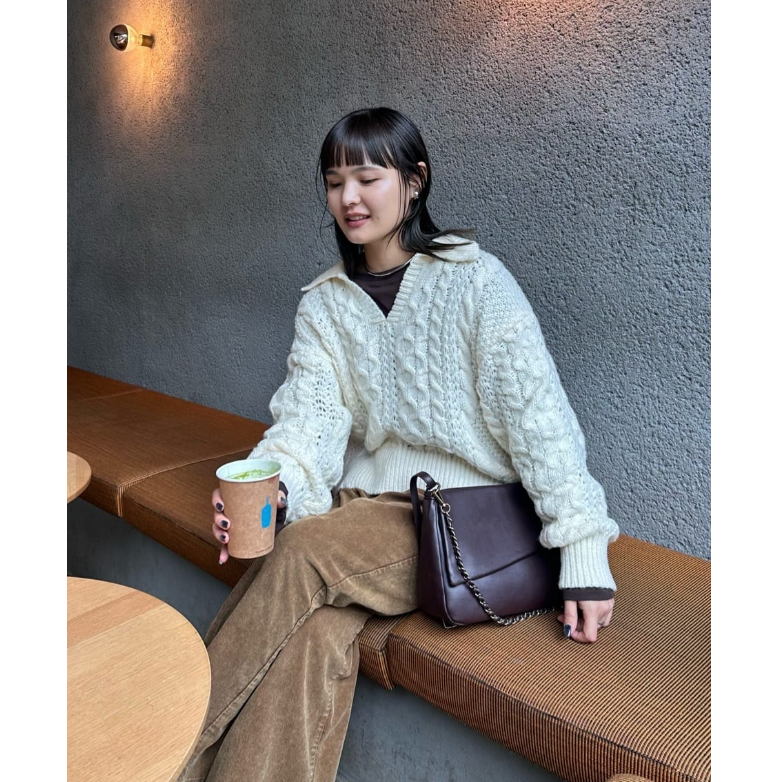 CP2025冬季 复古麻花编织小翻领侧边开衩毛衣