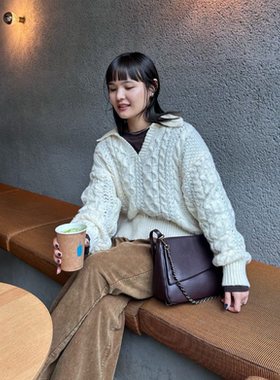 CP2025冬季 复古麻花编织小翻领侧边开衩毛衣