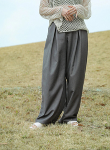 Moca2024春夏 松驰感调性宽松休闲西装裤