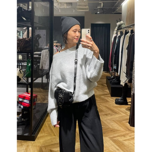 JS2025秋冬 予约新品 配色厚实感侧边露肩针织毛衣QC