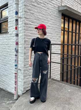 kas2024夏季 少量 袖子刺绣花朵下摆捏捏褶短款T恤QC