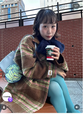 CP2025冬季 别注太阳花扣复古格纹宽松中长款毛呢外套