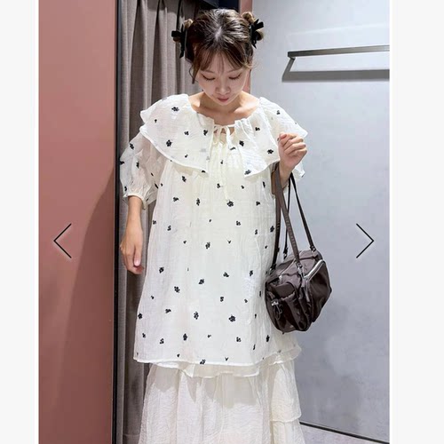 LF2026夏季 系列款刺绣花朵前后两面穿荷叶领宽松小衫